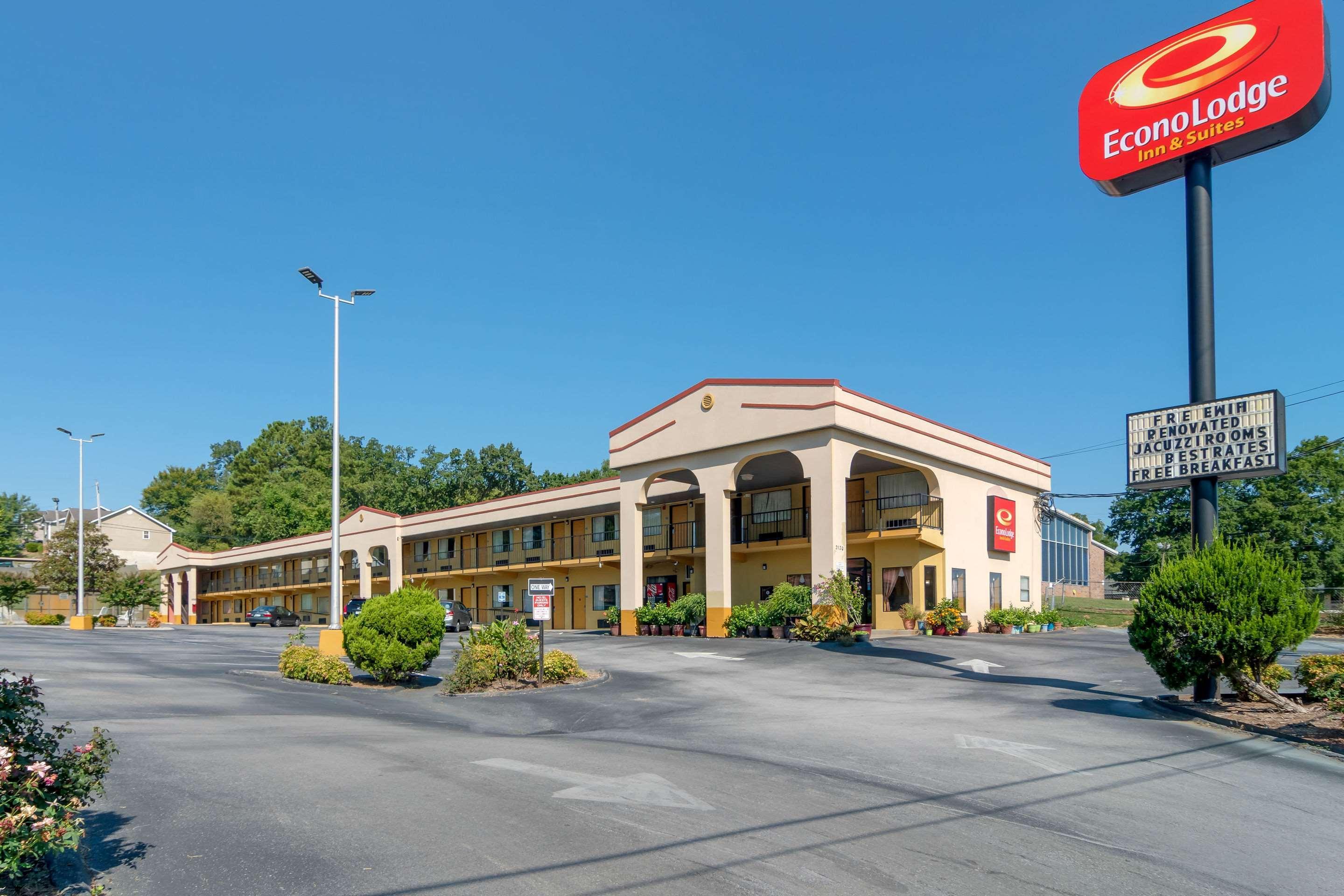 Econo Lodge Inn & Suites Fort Oglethorpe ภายนอก รูปภาพ