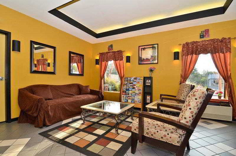 Econo Lodge Inn & Suites Fort Oglethorpe ภายนอก รูปภาพ
