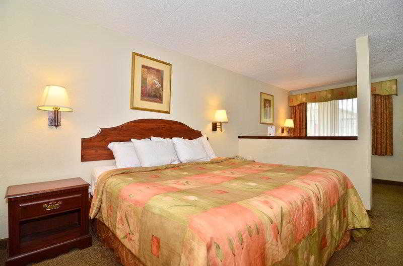 Econo Lodge Inn & Suites Fort Oglethorpe ภายนอก รูปภาพ