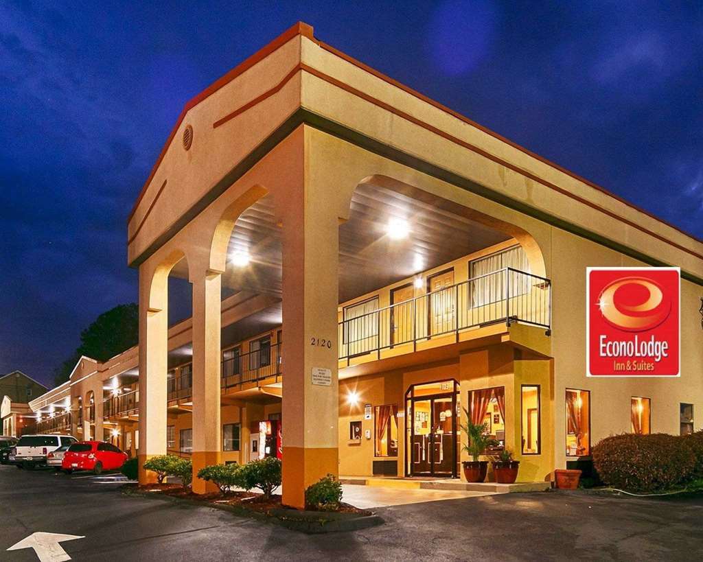 Econo Lodge Inn & Suites Fort Oglethorpe ภายนอก รูปภาพ